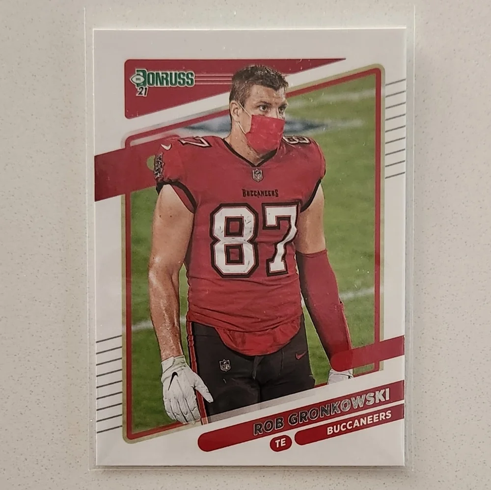 BRADY / GRONKOWSKI FOOTBALL CARDS - Picture 5 of 6